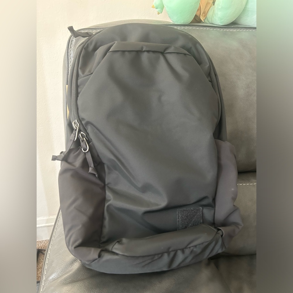 ❌SOLD❌ Evergoods Civic Half Zip 22L Backpack (CHZ22): NWT